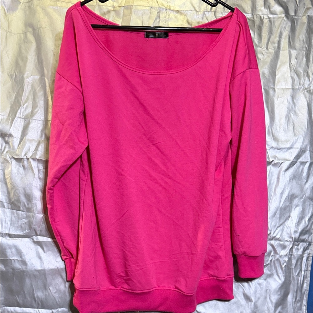 Chic Fuchsia Women's Sweatshirt